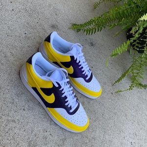 LAKERS CUSTOMS